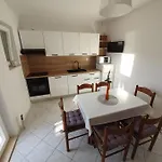 דירה Peran *