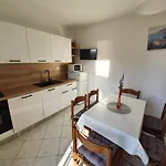 Peran Apartmán