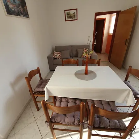Peran Apartment Grebaštica