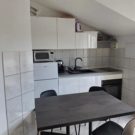 Apartment Peran Grebastica