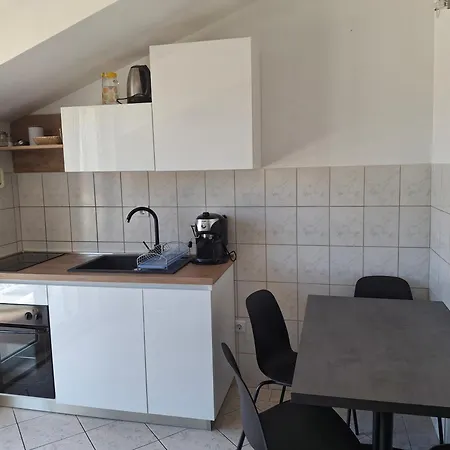 Apartment Peran