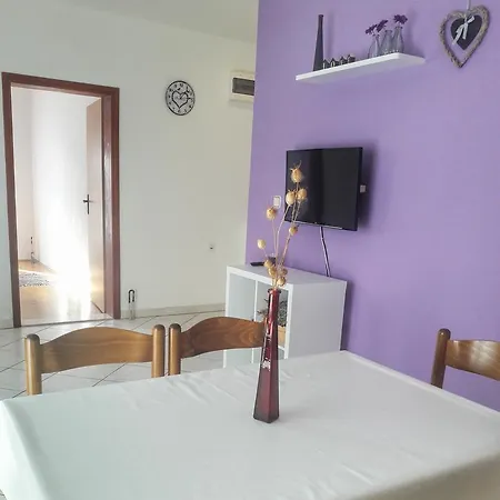Apartment Peran Grebastica
