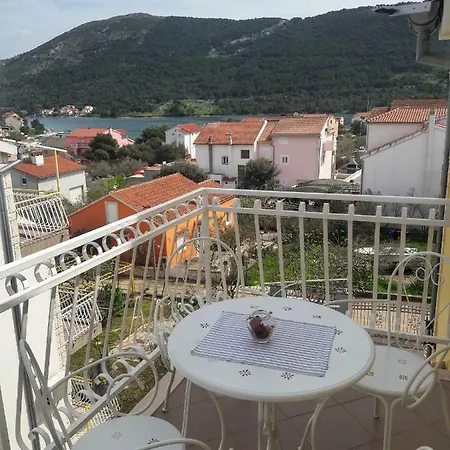 Apartman Peran