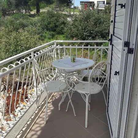 Peran Apartman Grebastica
