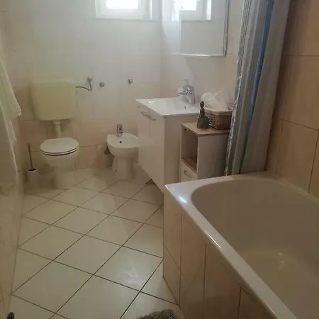 Apartman Peran *