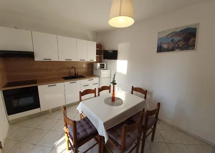 Apartmani Peran * Grebaštica