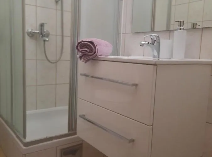 Apartmani Peran * Grebaštica