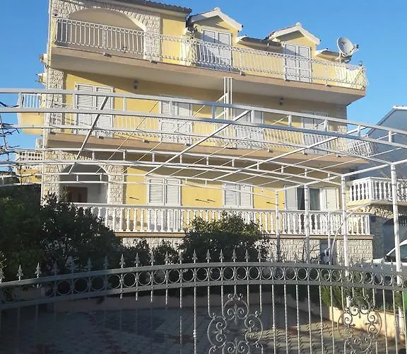 Apartmani Peran * Grebaštica