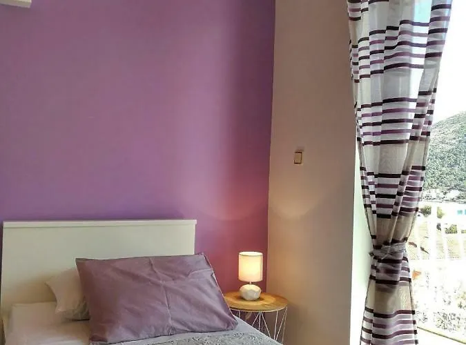 Apartment Peran Grebastica