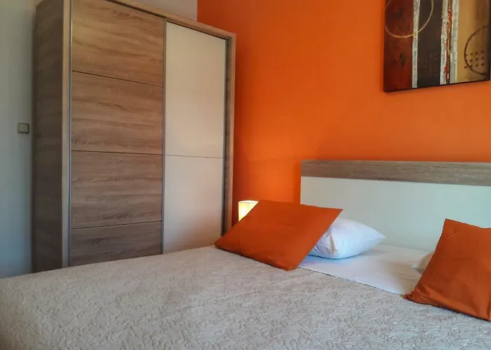 Apartmani Peran * Grebaštica