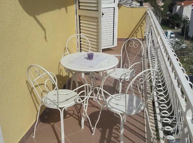 Apartmani Peran * Grebaštica